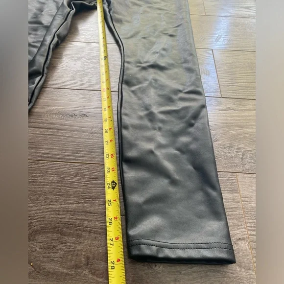 RW&CO black high rise faux leather leggings - Picture 8 of 10